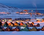 Experience Longyearbyen in the blue hour