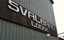 Svalbard Lodge. Leiligheter i sentrum av Longyearbyen. Overnattingsmuligheter for de som ønsker å ordne seg selv på sin Svalbardreise.