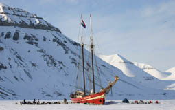 Basecamp Båten i isen