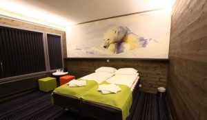 Svalbard Hotel ligger i sentrum av Longyearbyen.