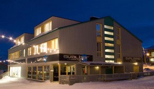 Svalbard Lodge ligger i sentrum av Longyearbyen på Svalbard. Utleie av 2- og 3-roms leiligheter