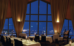 Restaurant  Nansen ligger i Radisson Blu Polar Hotel Spitsbergen