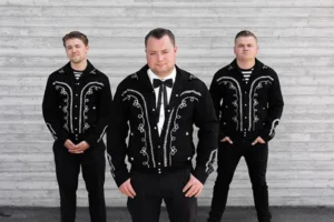 Vossa rebels spiller på MidnattsolBlues på Svalbard