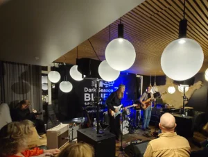 Polfareren er et av spillestedene under dark season blues på Svalbard